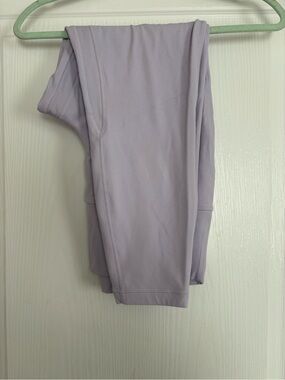 lululemon light lavender capri leggings.